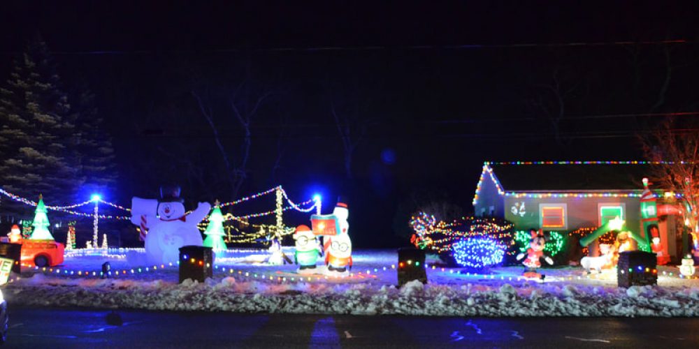 Northborough holiday house decorating competition