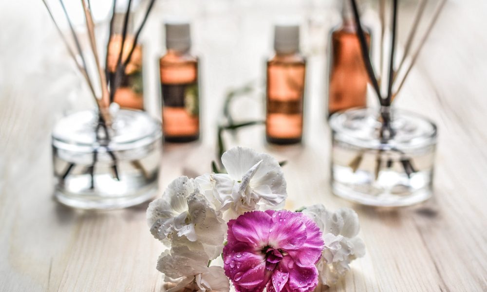 How To Diffuse Essential Oils To Make Your Home More Fragrant